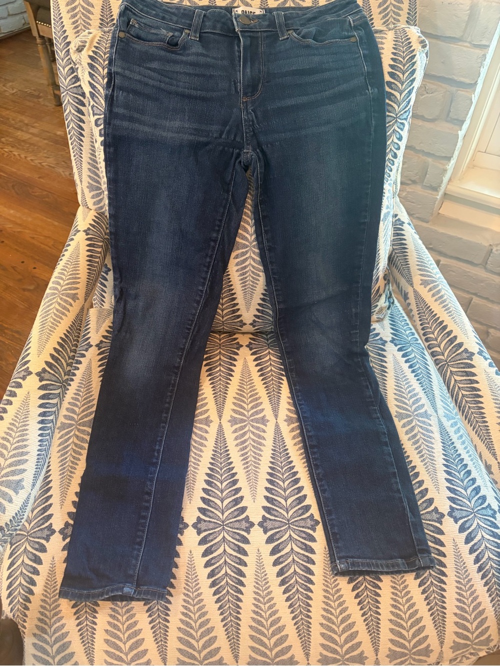PAIGE Dark Indigo Skyline Skinny Jeans sz 28